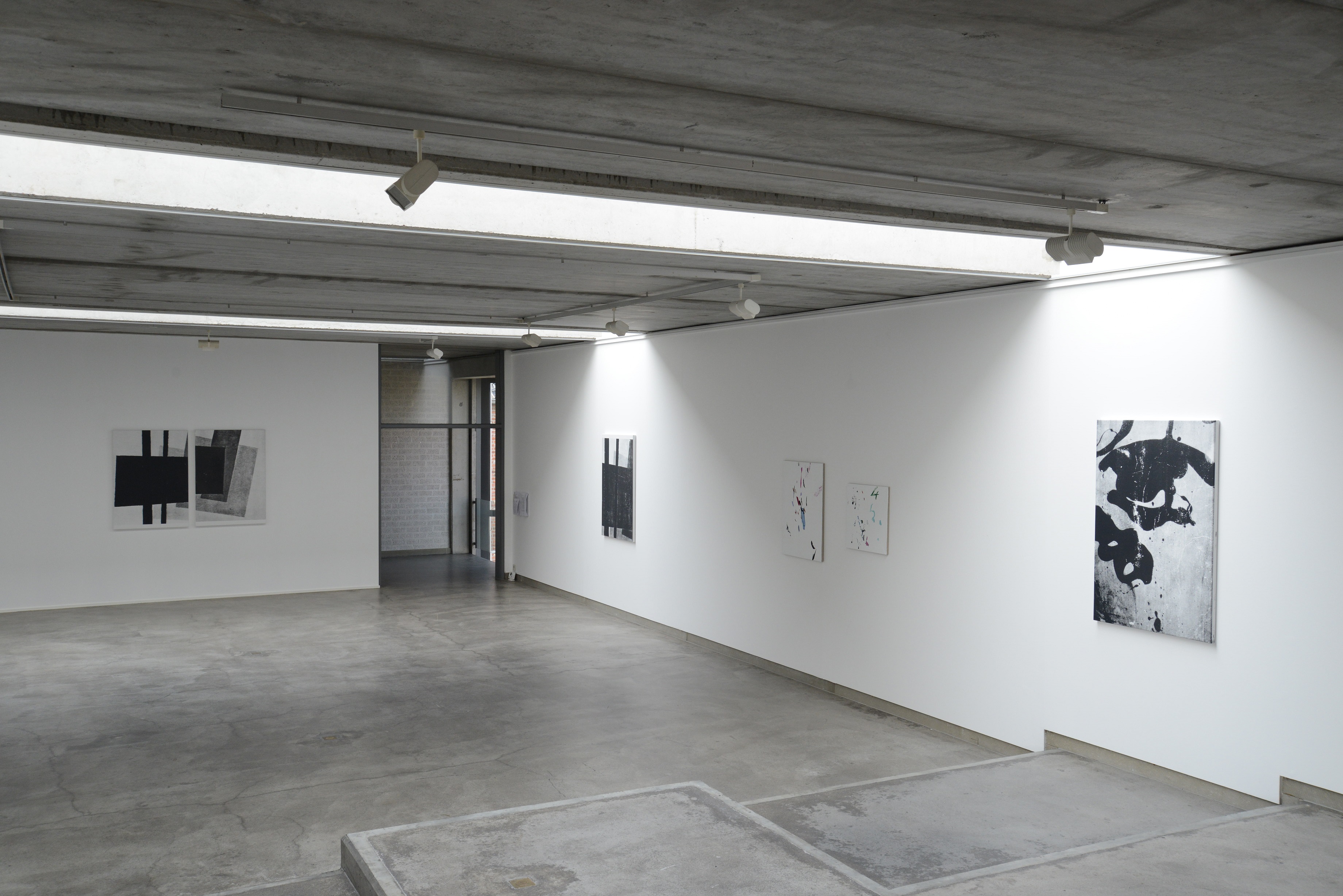 Melissa Gordon, Modern Surfaces, 2014 - exhibition view